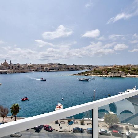 Sliema Duplex Penthouse With Sea Views & Private Terrace By Shortletsmalta Apartman Kültér fotó