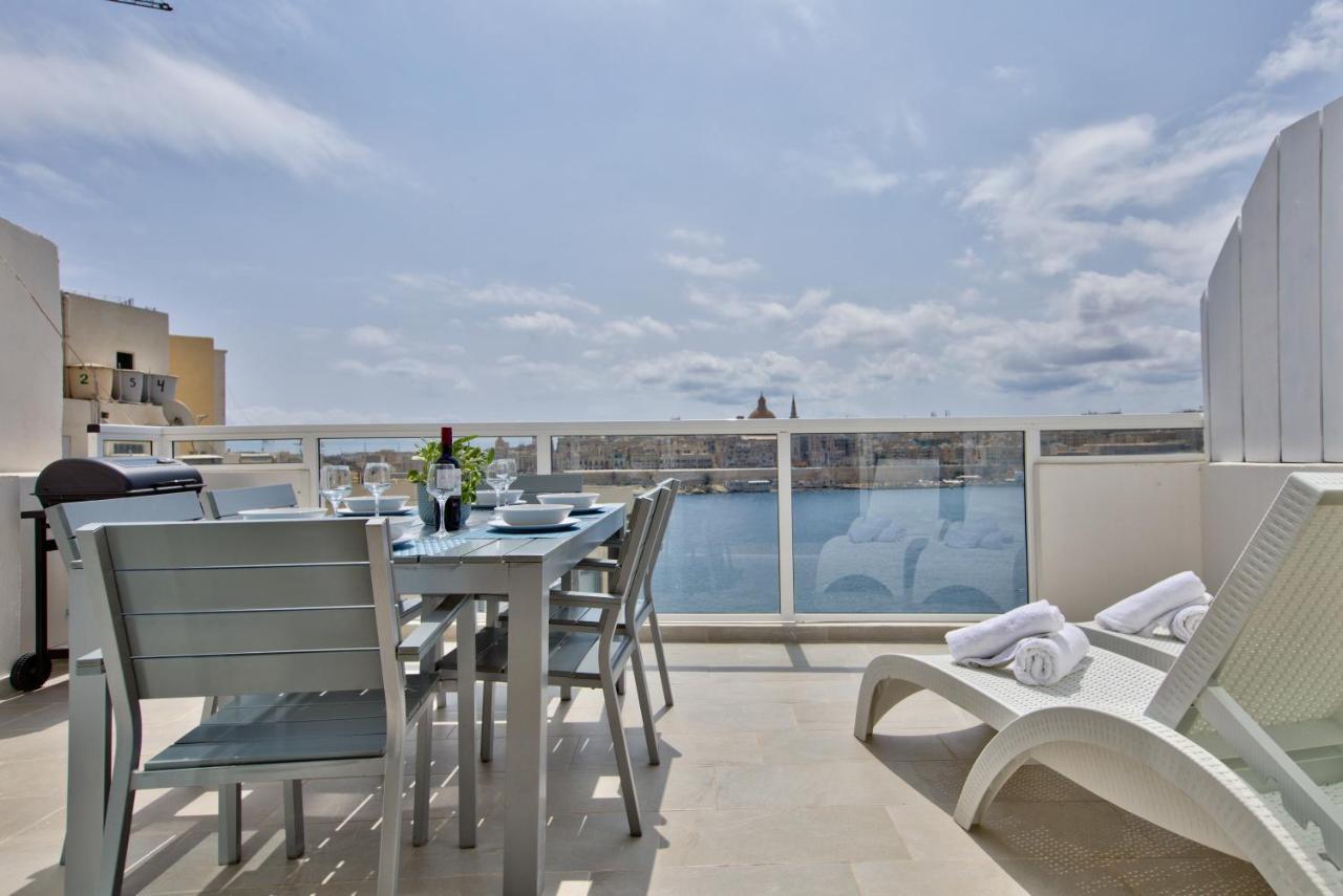 Sliema Duplex Penthouse With Sea Views & Private Terrace By Shortletsmalta Apartman Kültér fotó